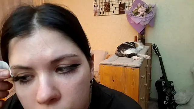 MiaTemptress online show from April 21, 2026, 2:23 pm