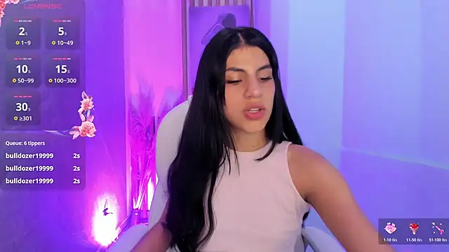 AlanahStewart online show from April 26, 2026, 9:56 pm