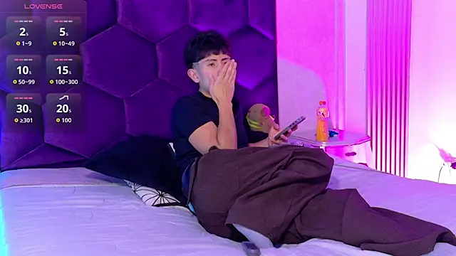 Snapshot of AndyJustgame_ chatting on April 16, 2026, 4:24 am AndyJustgame online show from April 16, 2026, 4:24 am