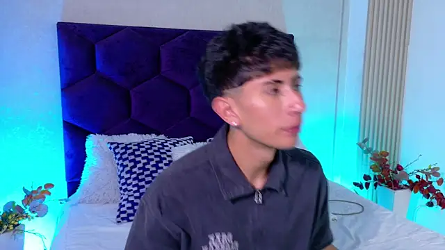 AndyJustgame  online show from July 14, 2026, 4:39 am