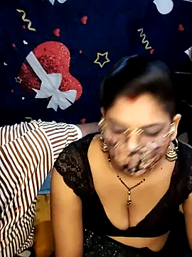 Hot lady234 online show from April 19, 2026, 5:45 pm