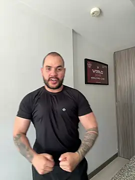 Snapshot of Axel_Dominus chatting on May 18, 2026, 6:14 pm Axel Dominus online show from May 18, 2026, 6:14 pm