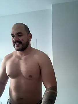 Snapshot of Axel_Dominus chatting on July 25, 2026, 11:02 pm Axel Dominus online show from July 25, 2026, 11:02 pm