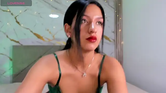 FiorellaLan online show from March 18, 2026, 8:34 pm