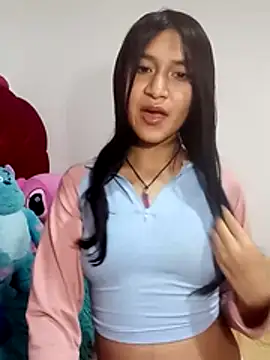 KarolaMendez online show from April 22, 2026, 8:21 pm