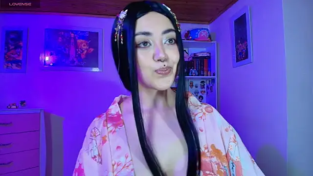 Nanachi uwu online show from March 28, 2026, 5:29 am