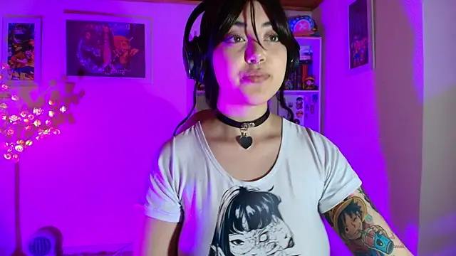 Nanachi uwu online show from May 25, 2026, 11:11 pm