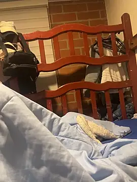 lilian roze online show from March 12, 2026, 2:18 am