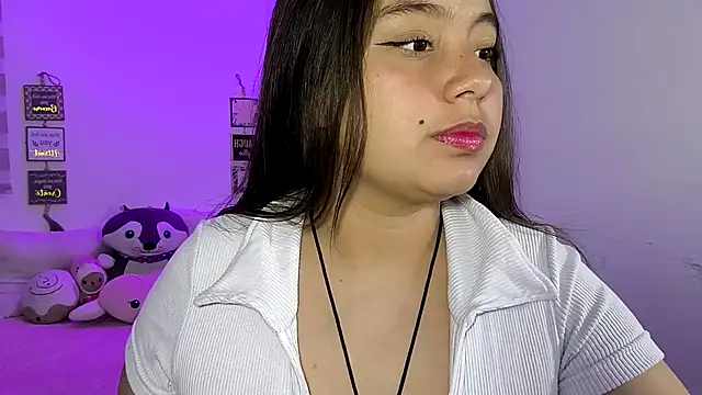 Snapshot of cherry_valeria chatting on August 4, 2026, 5:43 am cherry valeria online show from August 4, 2026, 5:43 am