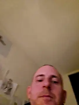 dufatcock online show from April 3, 2026, 8:40 pm