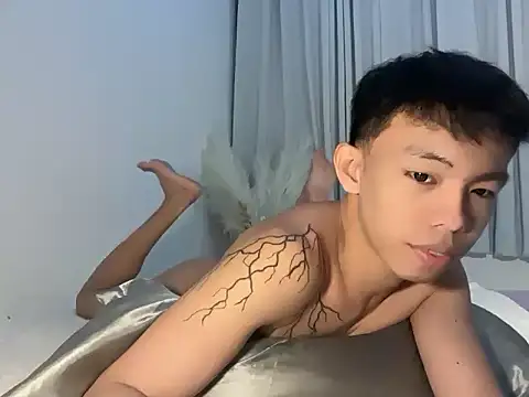 Snapshot of hottasianboy chatting on June 20, 2026, 2:09 pm hottasianboy online show from June 20, 2026, 2:09 pm
