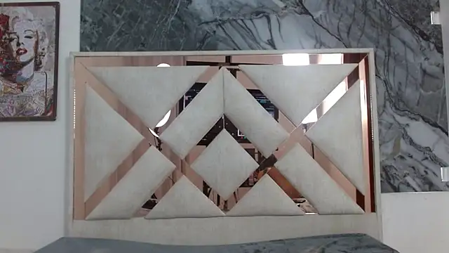 ninafoxcs online show from April 20, 2026, 8:10 pm