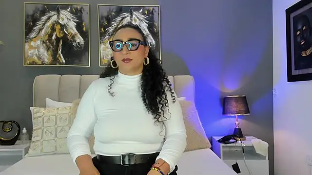 VaniaRouse online show from March 30, 2026, 2:40 pm