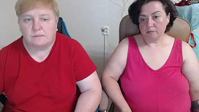 Lindy-Jeanie online show from July 23, 2026, 8:29 pm