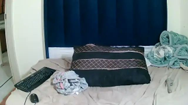 MelaniBbe online show from April 24, 2026, 1:19 am