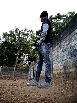 spittingpig1 online show from March 19, 2026, 11:36 am