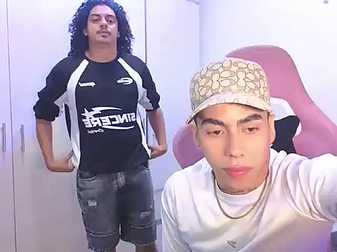 Lucky-Couple online show from March 13, 2026, 12:34 pm