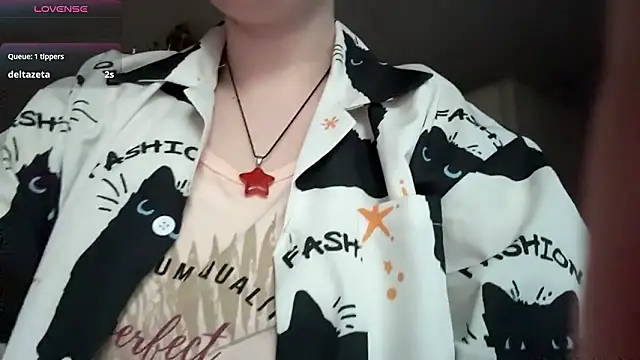 Miacommando online show from March 16, 2026, 3:27 pm