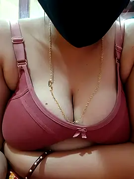 Snapshot of tulidas96778 chatting on April 5, 2026, 2:36 pm tulidas96778 online show from April 5, 2026, 2:36 pm