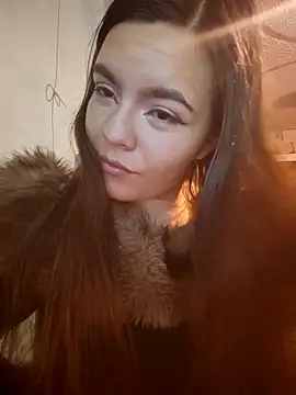 Estrella 2407 online show from March 28, 2026, 3:17 am