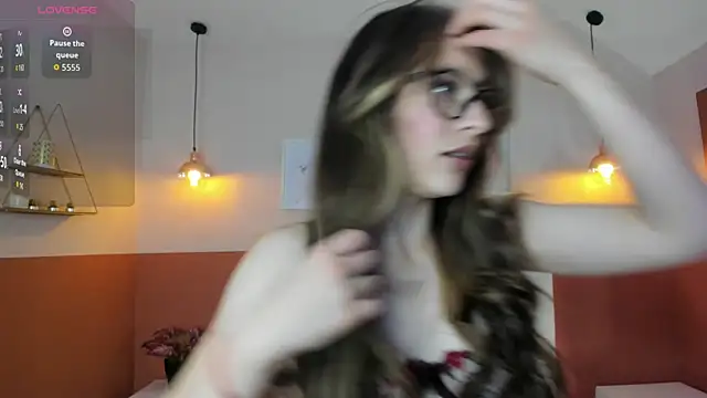 camille eyes online show from April 3, 2026, 1:42 pm