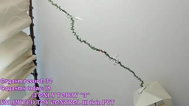RileyNymph online show from May 21, 2026, 3:24 am