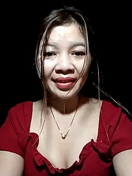 Yiyi102300 online show from March 18, 2026, 3:15 pm