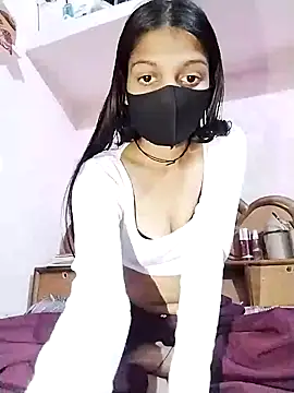 maahi213 online show from April 2, 2026, 5:38 am