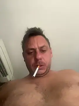 maxoudu345 online show from March 22, 2026, 2:09 pm