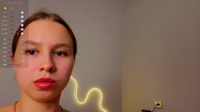 Snapshot of Emma_dream_ chatting on June 5, 2026, 6:52 am Emma dream online show from June 5, 2026, 6:52 am