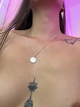 AliciaRoux online show from June 25, 2026, 7:18 pm