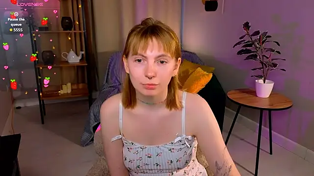 susie miu online show from March 22, 2026, 6:28 am