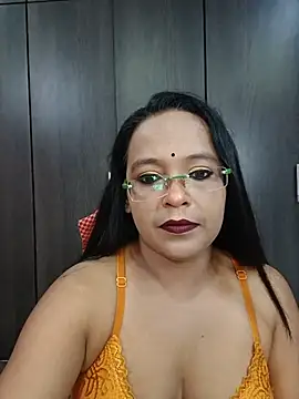 hornyrosy321 online show from May 29, 2026, 5:22 pm