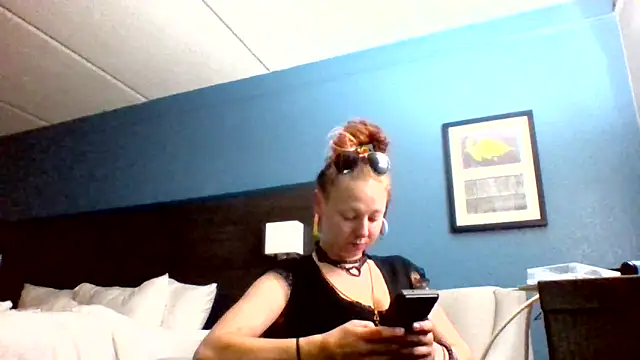 Ambionce online show from April 18, 2026, 2:26 am