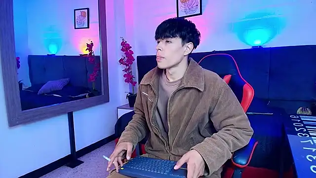 Andreew Style online show from May 5, 2026, 9:01 pm