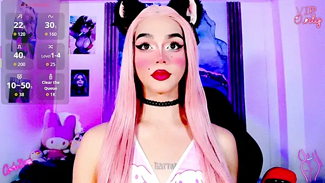 blonde queen- online show from May 5, 2026, 7:22 pm