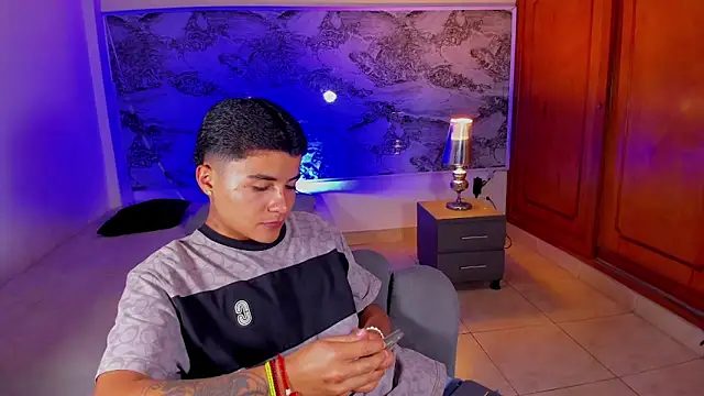 Snapshot of Liam_Dustin chatting on May 20, 2026, 8:59 pm Liam Dustin online show from May 20, 2026, 8:59 pm