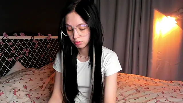Snapshot of lizaa_breeze chatting on July 21, 2026, 5:04 pm lizaa breeze online show from July 21, 2026, 5:04 pm