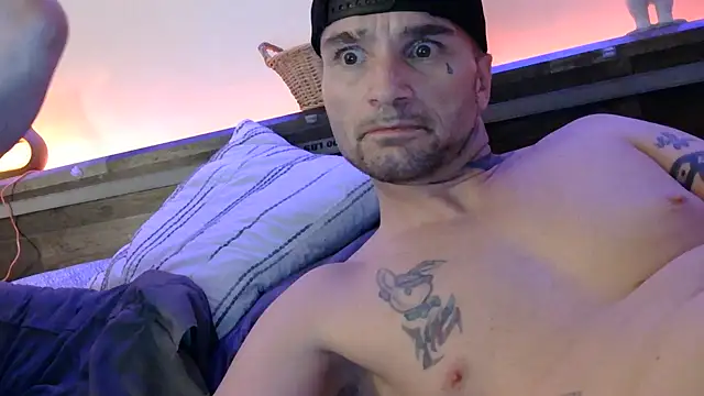 dropanddrippy1 online show from March 27, 2026, 5:02 am