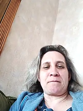 Snapshot of KatieLove133 chatting on April 2, 2026, 1:42 pm KatieLove133 online show from April 2, 2026, 1:42 pm