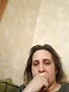 Snapshot of KatieLove133 chatting on April 3, 2026, 4:27 pm KatieLove133 online show from April 3, 2026, 4:27 pm