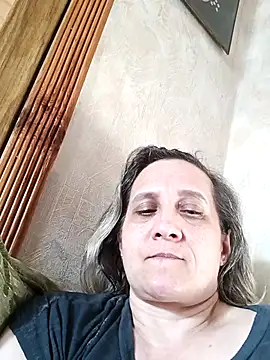KatieLove133 online show from May 25, 2026, 4:24 pm