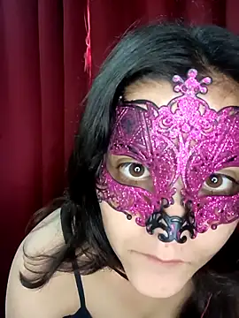 Hottymahi7 online show from April 15, 2026, 8:32 am