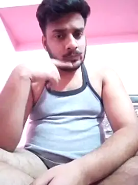 Decentlover67 online show from May 8, 2026, 3:17 pm