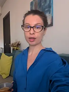 Snapshot of IreneBlue_ chatting on April 5, 2026, 7:05 am IreneBlue online show from April 5, 2026, 7:05 am
