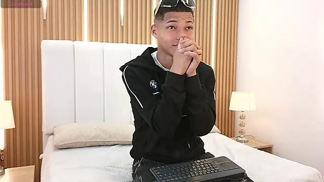Snapshot of Kelvin_Josue chatting on May 23, 2026, 8:13 pm Kelvin Josue online show from May 23, 2026, 8:13 pm