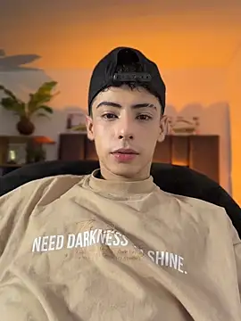 Snapshot of SebastianReed_ chatting on April 6, 2026, 4:10 am SebastianReed online show from April 6, 2026, 4:10 am