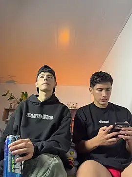 Snapshot of SebastianReed_ chatting on May 4, 2026, 3:46 am SebastianReed online show from May 4, 2026, 3:46 am