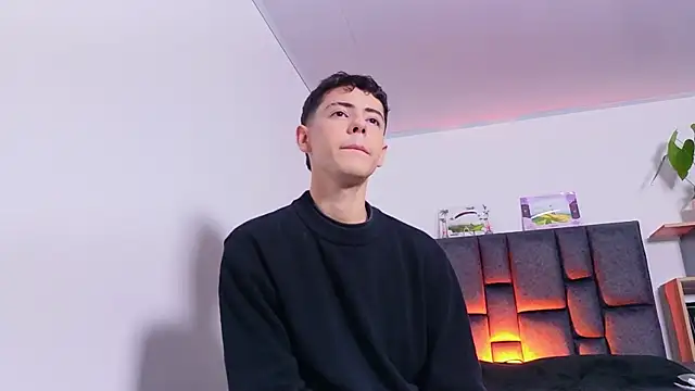 Snapshot of SebastianReed_ chatting on May 23, 2026, 5:23 am SebastianReed online show from May 23, 2026, 5:23 am