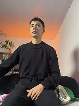 Snapshot of SebastianReed_ chatting on May 27, 2026, 3:47 am SebastianReed online show from May 27, 2026, 3:47 am